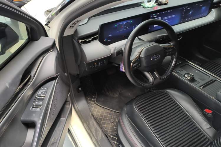 Used Ford Mondeo 2023 EcoBoost 245 Luxury Model Driver Seat