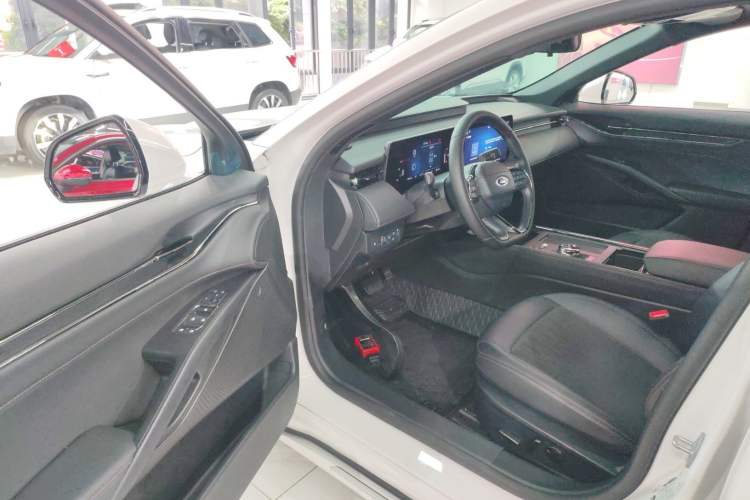 Used Ford Mondeo 2023 EcoBoost 180 Comfort Model Driver Seat