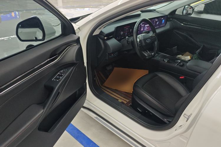 Used Ford Mondeo 2023 EcoBoost 180 Luxury Model Driver Seat