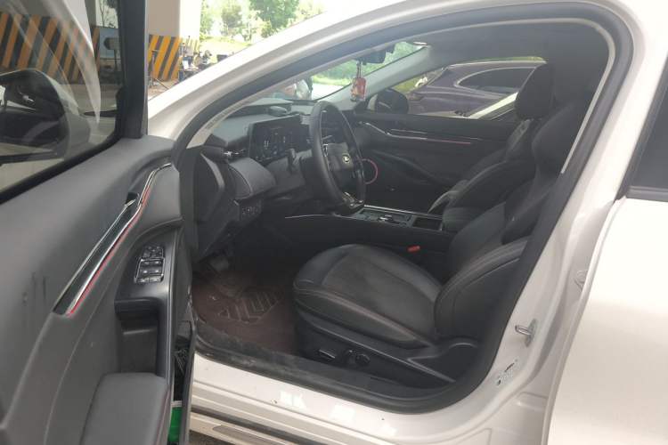 Used Ford Mondeo 2023 EcoBoost 180 Luxury Model Driver Seat