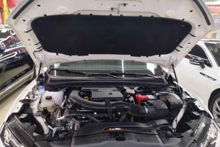 Used Ford Mondeo 2023 EcoBoost 245 Luxury Model Engine Bay