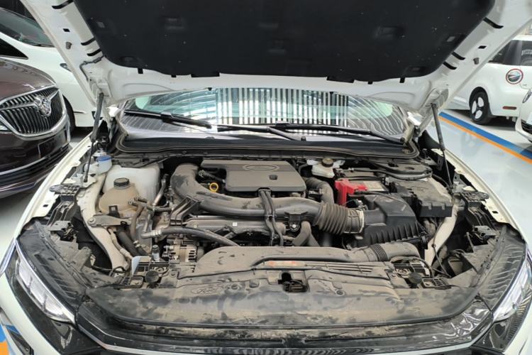 Used Ford Mondeo 2023 EcoBoost 245 Luxury Model Engine Bay
