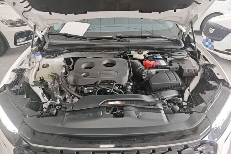 Used Ford Mondeo 2023 EcoBoost 180 Luxury Model Engine Bay