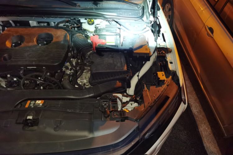 Used Ford Mondeo 2023 EcoBoost 180 Luxury Model Engine Bay Left