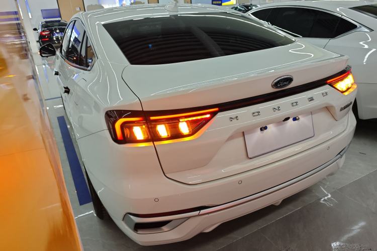 Used Ford Mondeo 2023 EcoBoost 180 Luxury Model Exterior 2