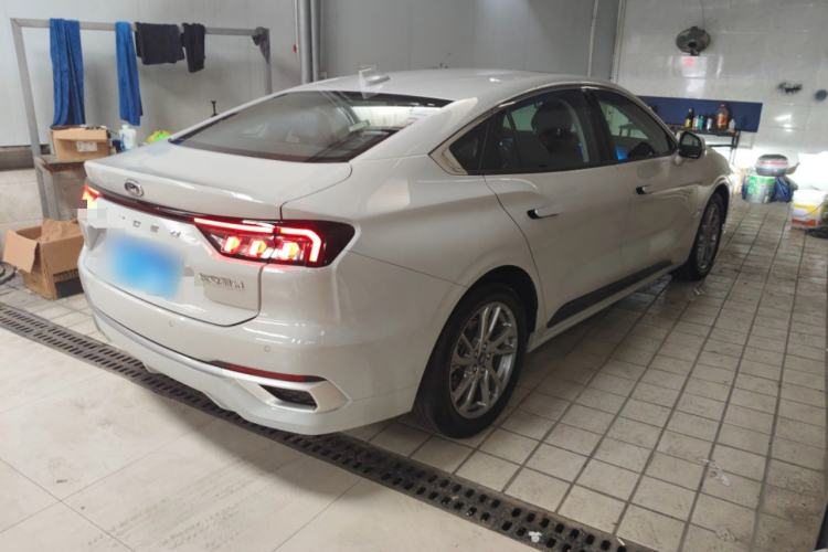 Used Ford Mondeo 2023 EcoBoost 180 Luxury Model Exterior 3
