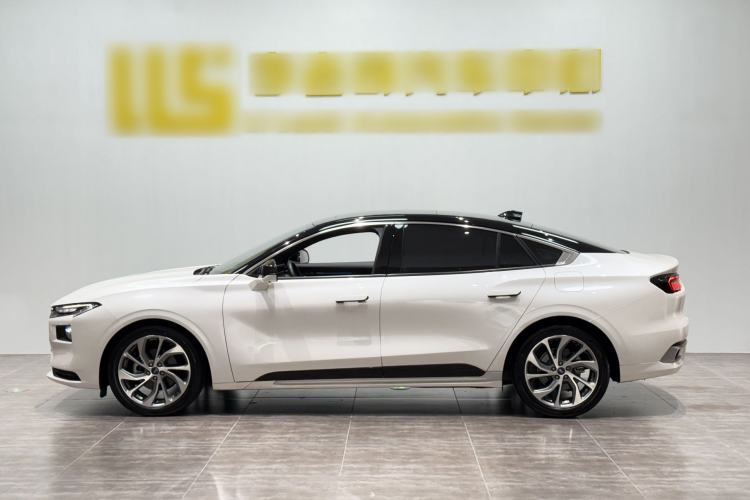 Used Ford Mondeo 2023 EcoBoost 245 Ultimate Model Exterior 3