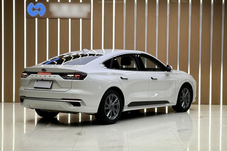 Used Ford Mondeo 2023 EcoBoost 180 Luxury Model Exterior 3