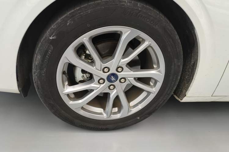 Used Ford Mondeo 2023 EcoBoost 245 Luxury Model Exterior 4
