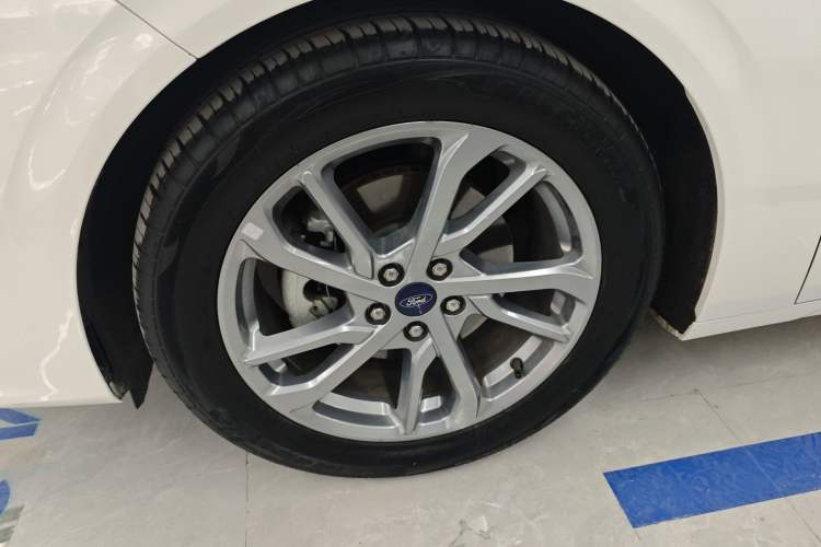 Used Ford Mondeo 2023 EcoBoost 180 Luxury Model Exterior 4