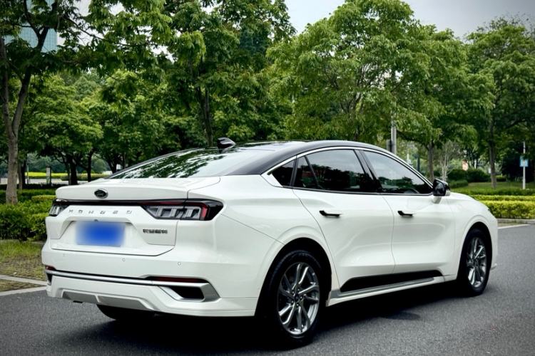 Used Ford Mondeo 2023 EcoBoost 245 Luxury Model Exterior 5