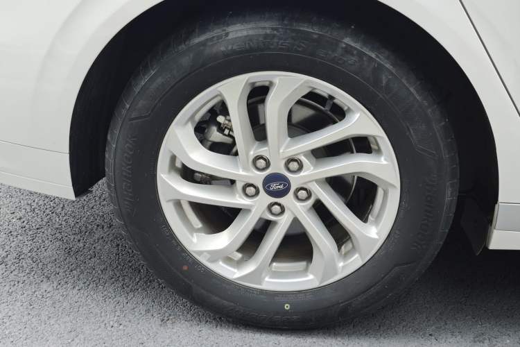 Used Ford Mondeo 2023 EcoBoost 180 Comfort Model Exterior 6