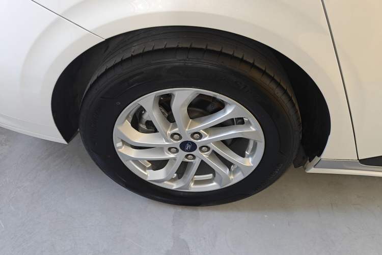 Used Ford Mondeo 2023 EcoBoost 180 Comfort Model Exterior 8
