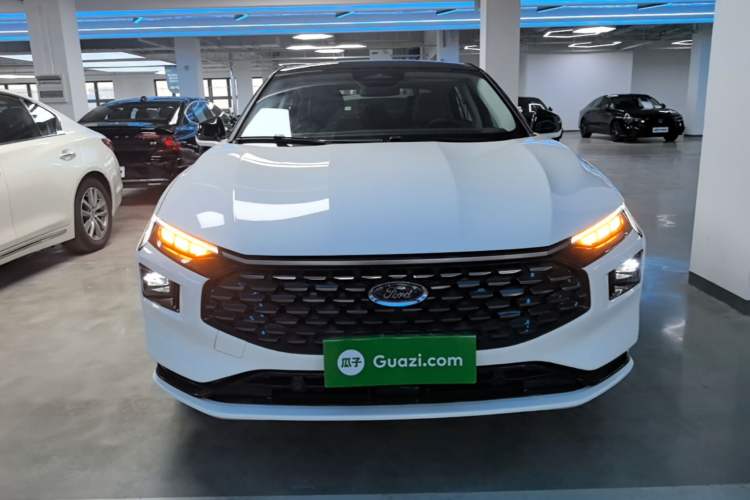 Used Ford Mondeo 2023 EcoBoost 245 Luxury Model Front