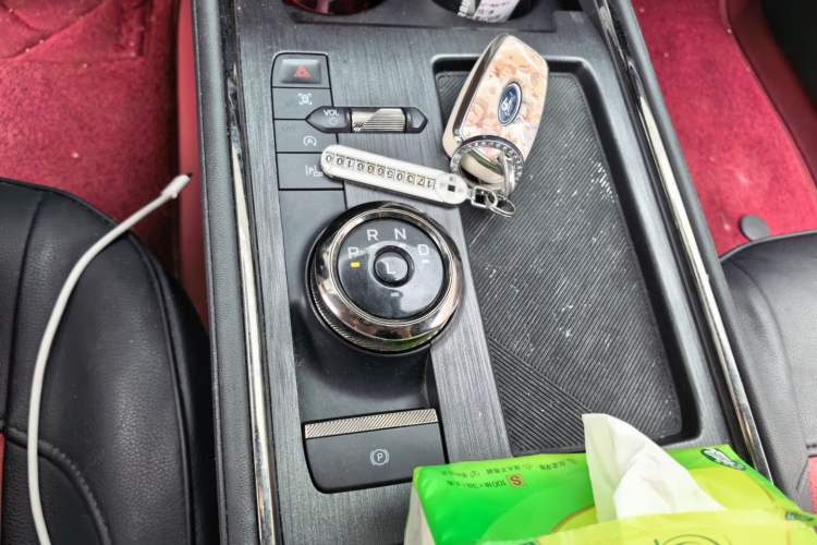 Used Ford Mondeo 2023 EcoBoost 180 Ultimate Model Gear Lever