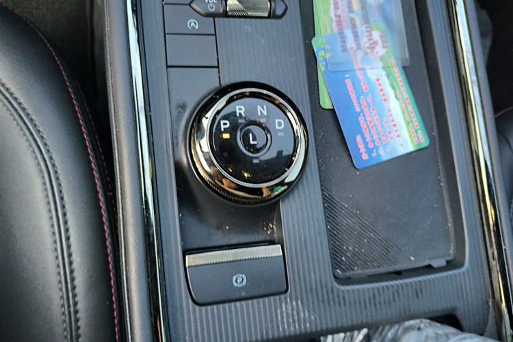 Used Ford Mondeo 2023 EcoBoost 180 Comfort Model Gear Lever