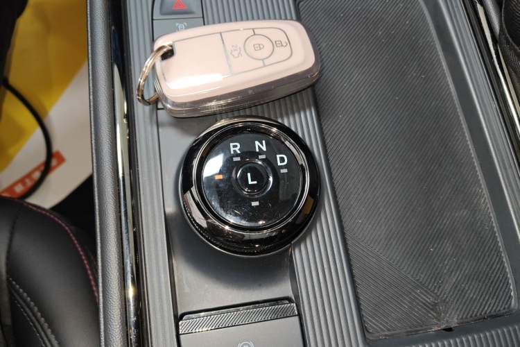 Used Ford Mondeo 2023 EcoBoost 180 Comfort Model Gear Lever