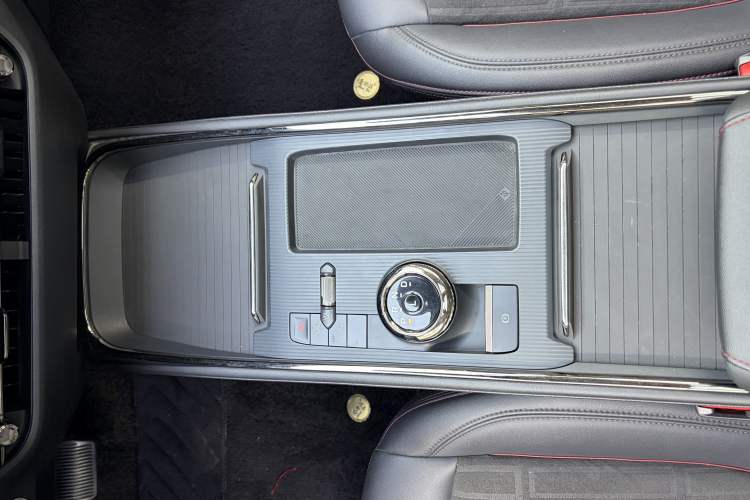Used Ford Mondeo 2023 EcoBoost 180 Luxury Model Gear Lever
