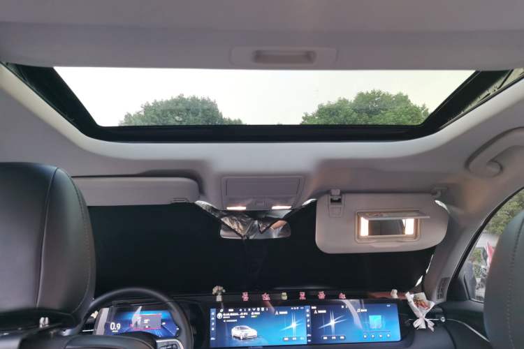 Used Ford Mondeo 2023 EcoBoost 245 Luxury Model Headliner