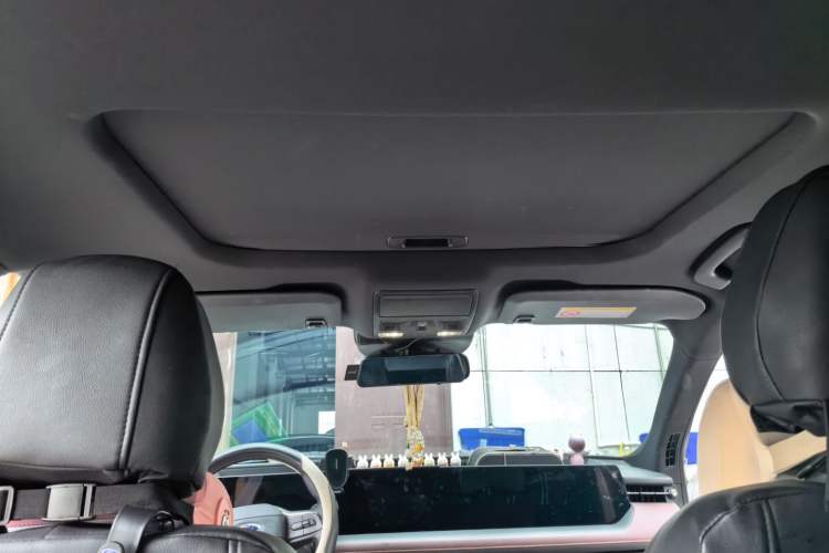 Used Ford Mondeo 2023 EcoBoost 180 Ultimate Model Headliner