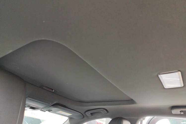 Used Ford Mondeo 2023 EcoBoost 180 Comfort Model Headliner