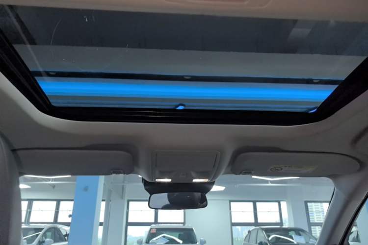 Used Ford Mondeo 2023 EcoBoost 245 Luxury Model Headliner