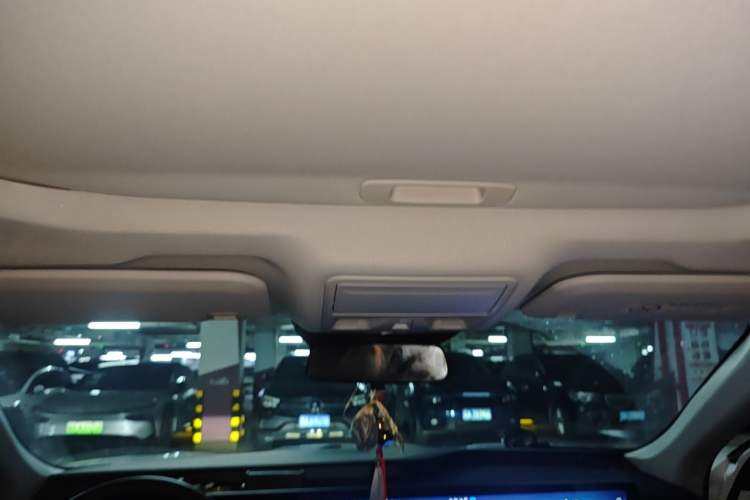 Used Ford Mondeo 2023 EcoBoost 180 Luxury Model Headliner
