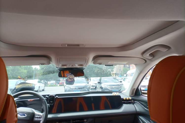 Used Ford Mondeo 2023 EcoBoost 245 Luxury Model Headliner