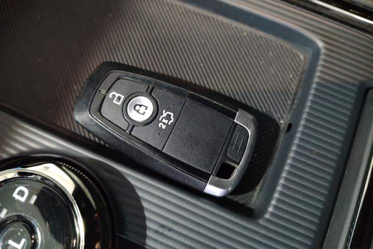 Used Ford Mondeo 2023 EcoBoost 180 Comfort Model Interior 1