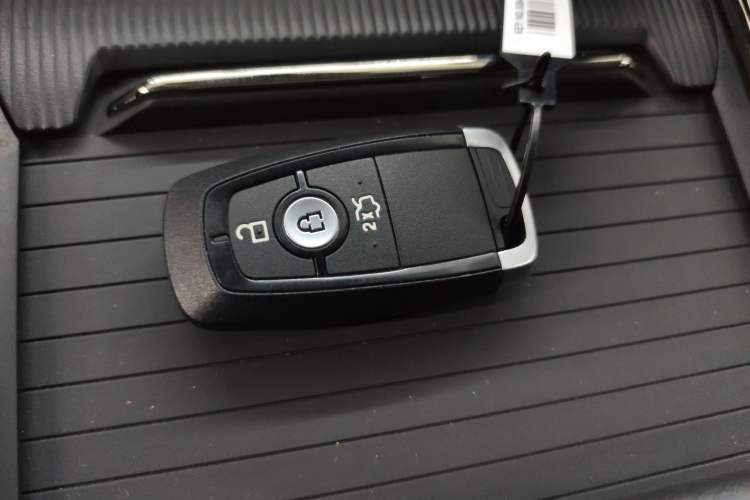 Used Ford Mondeo 2023 EcoBoost 180 Luxury Model Interior 1