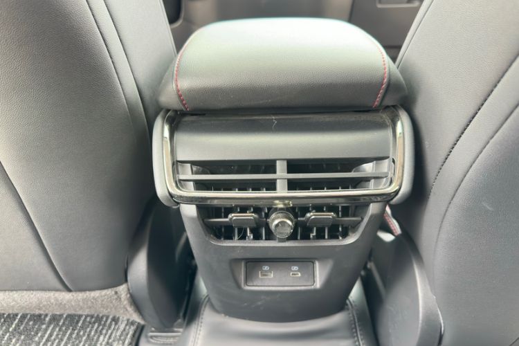 Used Ford Mondeo 2023 EcoBoost 245 Luxury Model Interior 1