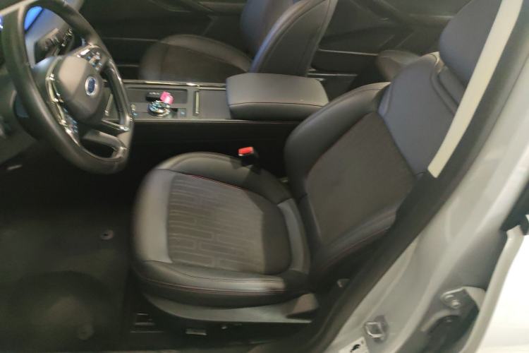 Used Ford Mondeo 2023 EcoBoost 180 Luxury Model Interior 2
