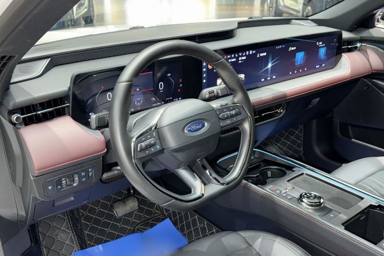 Used Ford Mondeo 2023 EcoBoost 245 Ultimate Model Interior 2