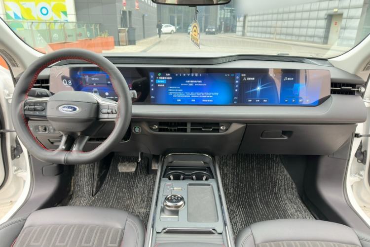 Used Ford Mondeo 2023 EcoBoost 245 Luxury Model Interior 2