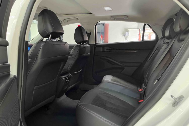 Used Ford Mondeo 2023 EcoBoost 245 Luxury Model Interior 5
