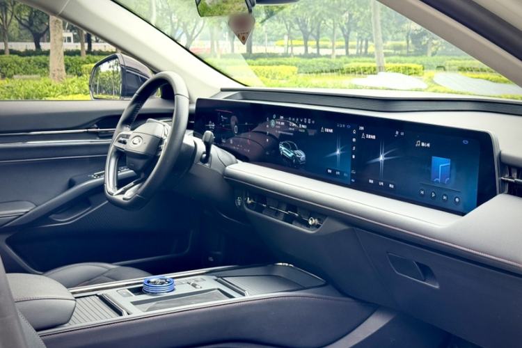 Used Ford Mondeo 2023 EcoBoost 245 Luxury Model Interior 5