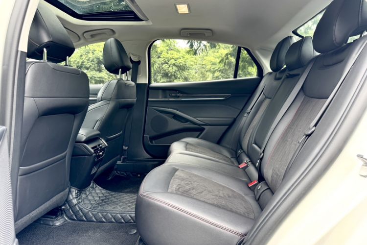 Used Ford Mondeo 2023 EcoBoost 245 Luxury Model Interior 6