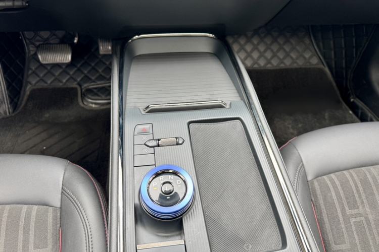 Used Ford Mondeo 2023 EcoBoost 245 Luxury Model Interior 7