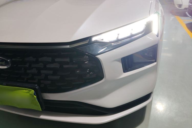 Used Ford Mondeo 2023 EcoBoost 180 Comfort Model Left Front Headlight