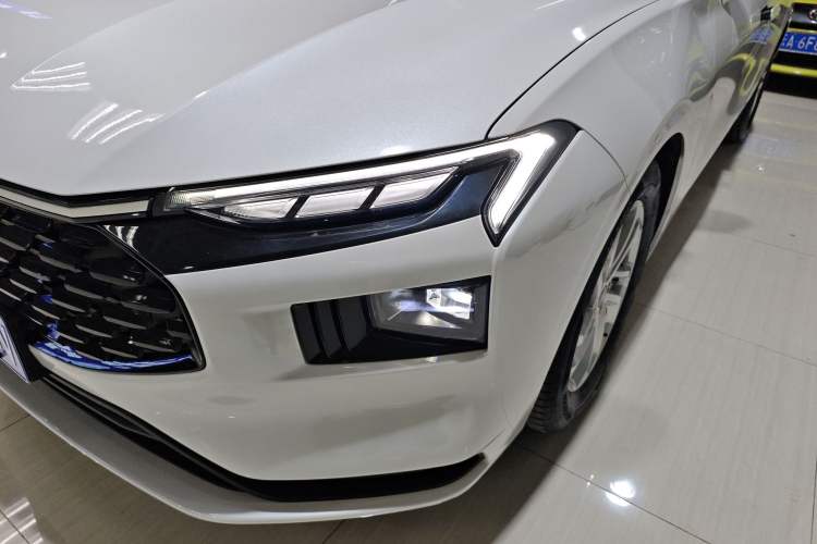 Used Ford Mondeo 2023 EcoBoost 180 Comfort Model Left Front Headlight