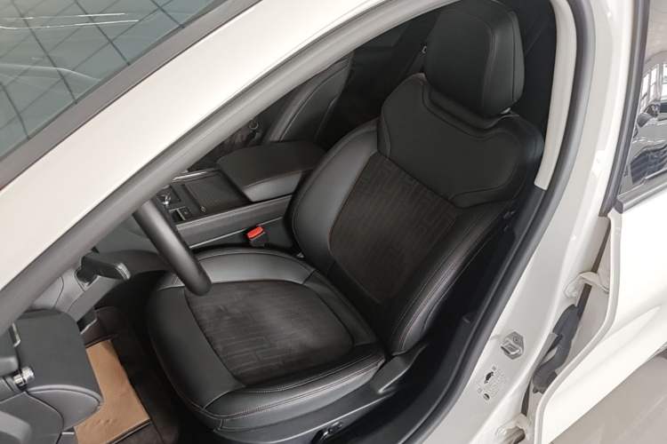 Used Ford Mondeo 2023 EcoBoost 180 Luxury Model Left Front Seat
