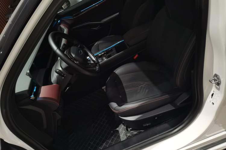 Used Ford Mondeo 2023 EcoBoost 245 Ultimate Model Left Front Seat