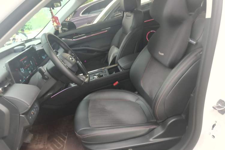 Used Ford Mondeo 2023 EcoBoost 180 Luxury Model Left Front Seat
