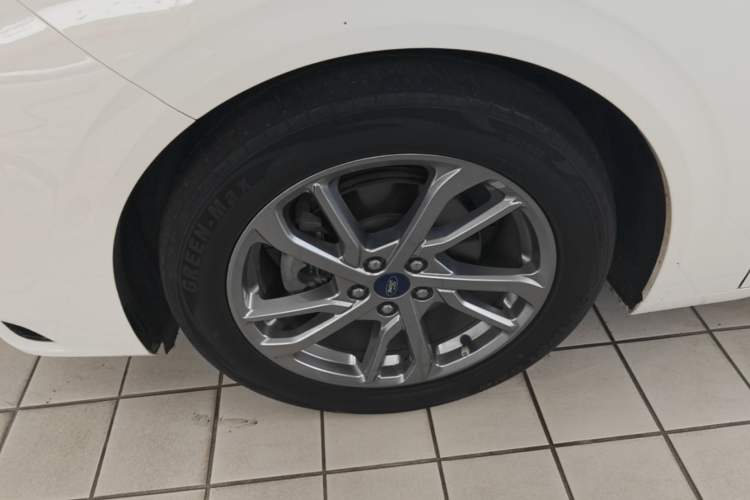 Used Ford Mondeo 2023 EcoBoost 245 Luxury Model Left Front Wheel Hub