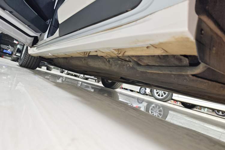 Used Ford Mondeo 2023 EcoBoost 180 Comfort Model Left Side Sill