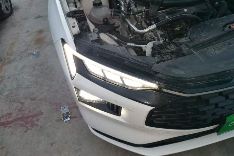 Used Ford Mondeo 2023 EcoBoost 245 Luxury Model Right Front Headlight