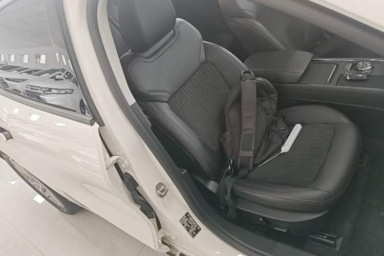 Used Ford Mondeo 2023 EcoBoost 180 Luxury Model Right Front Seat