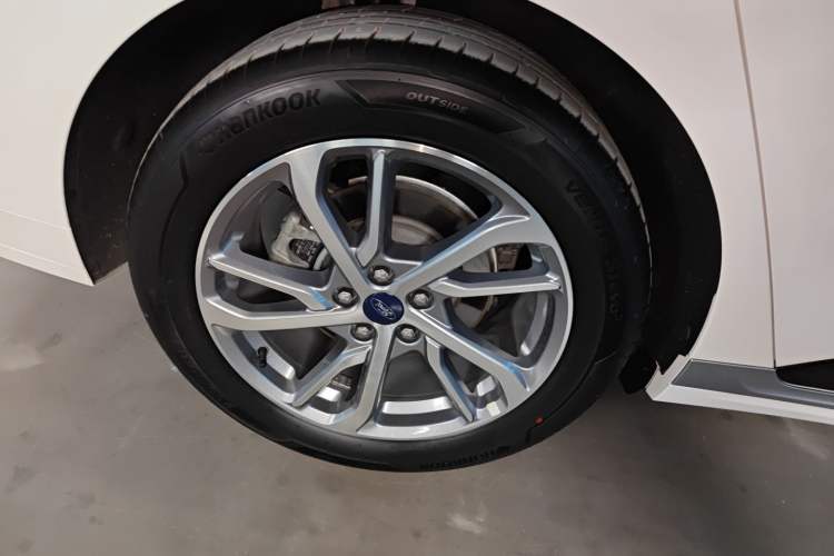 Used Ford Mondeo 2023 EcoBoost 245 Luxury Model Right Rear Wheel Hub
