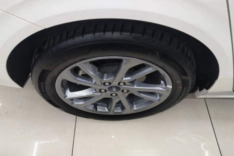 Used Ford Mondeo 2023 EcoBoost 245 Luxury Model Right Rear Wheel Hub
