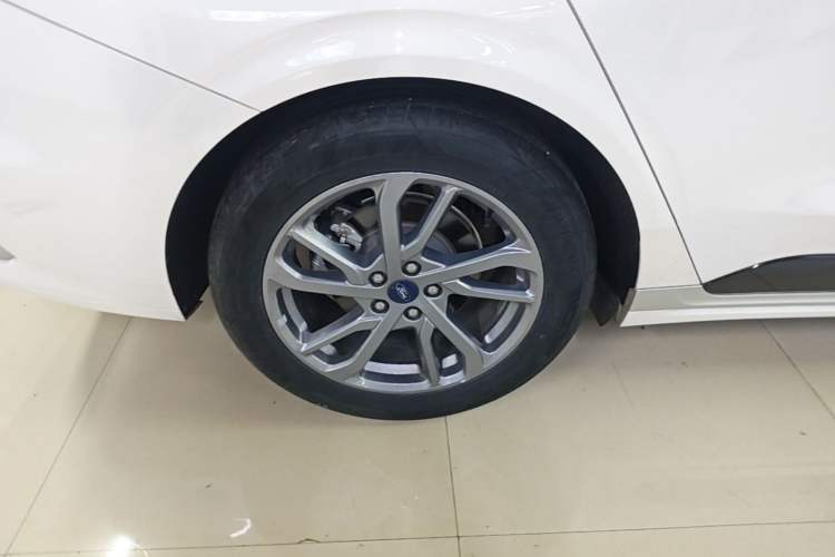 Used Ford Mondeo 2023 EcoBoost 180 Luxury Model Right Rear Wheel Hub
